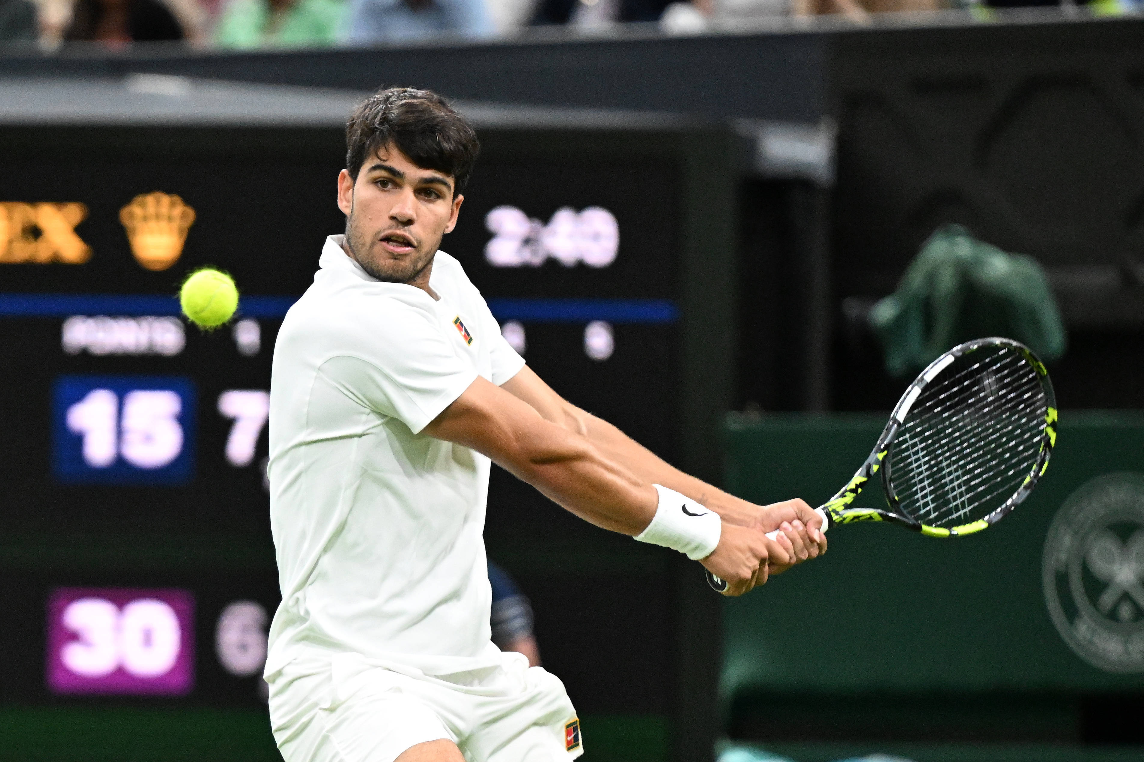 法网险胜温网，阿尔卡拉斯高光表现