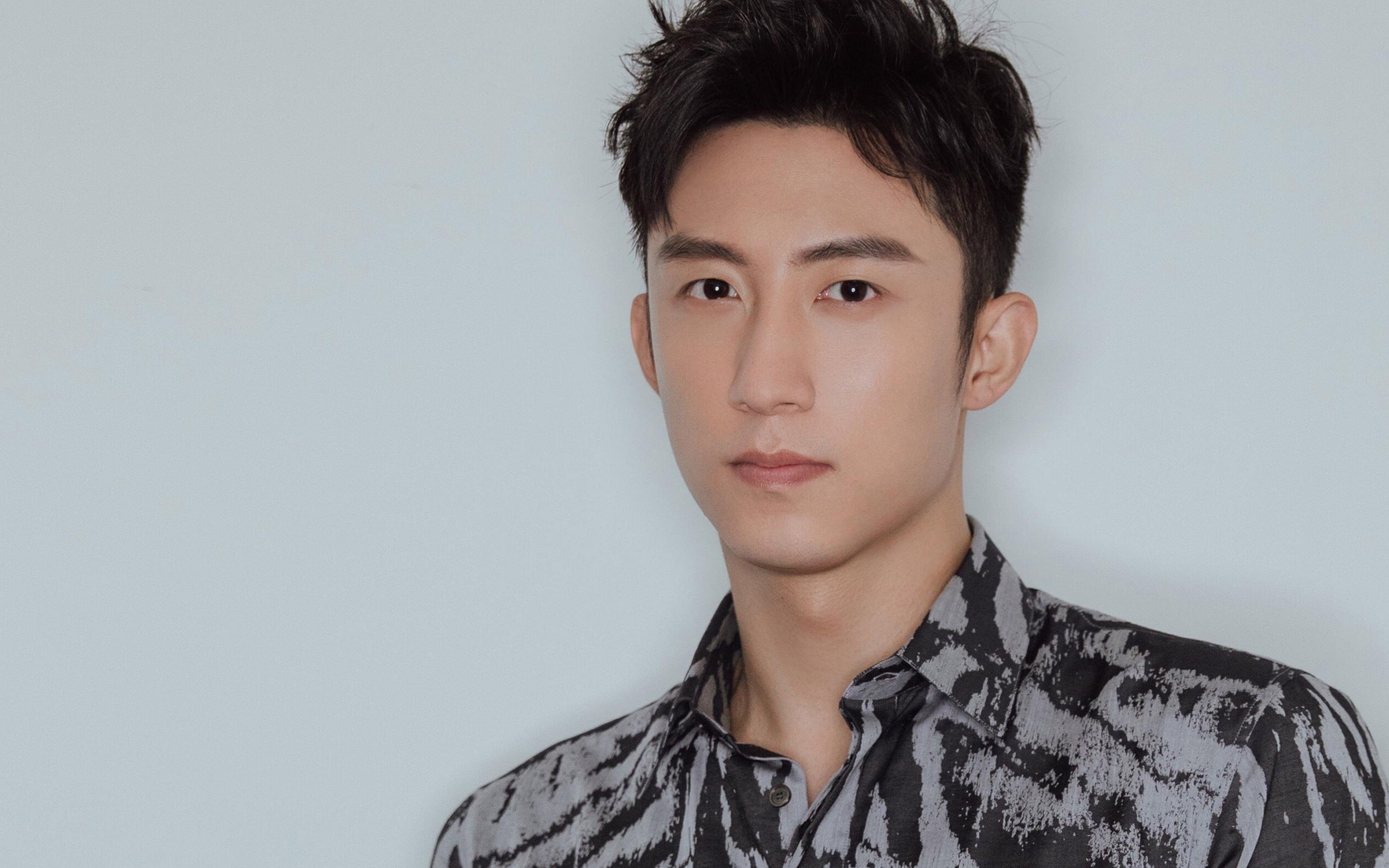 寒冰烈焰间起舞,苏格兰苦战淬炼出的亚洲巨星李刚仁