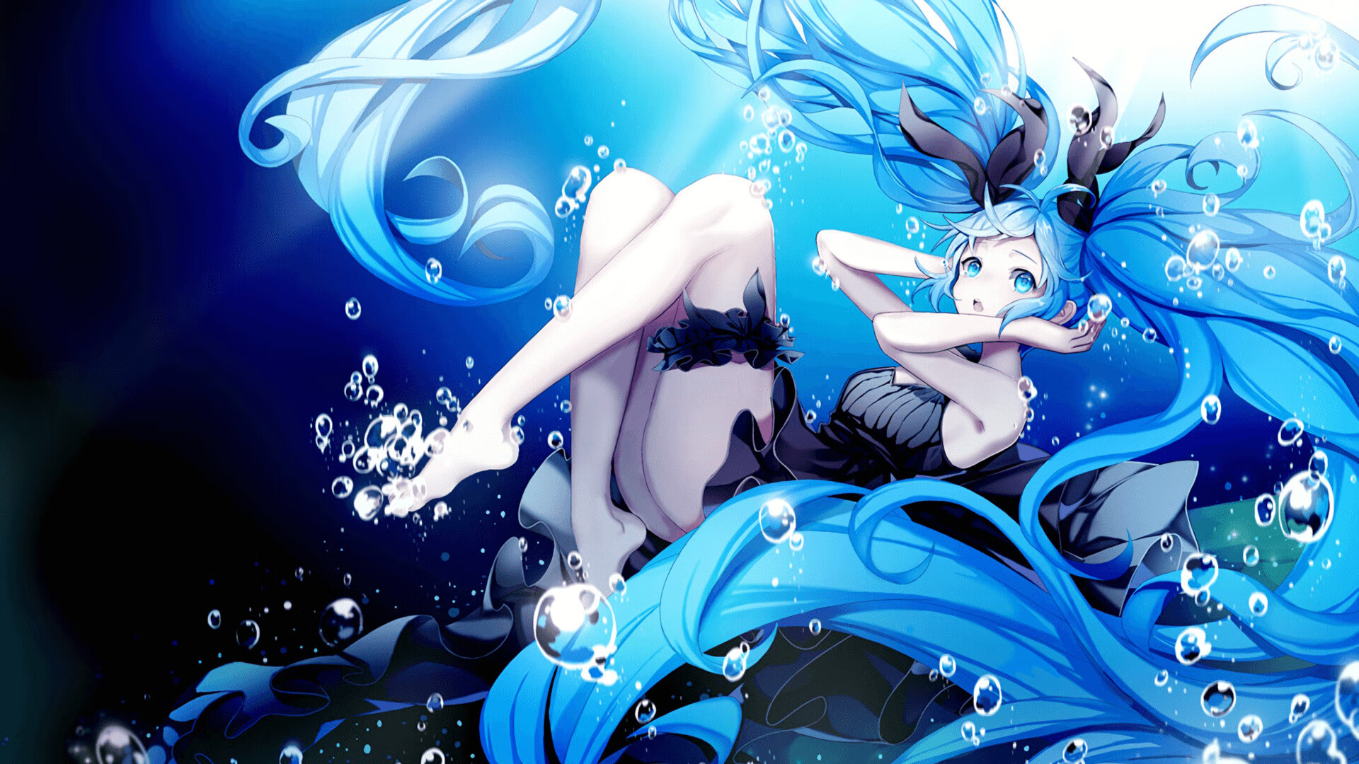 双轨焦点战，维斯塔潘与奥斯梅恩的速度美学