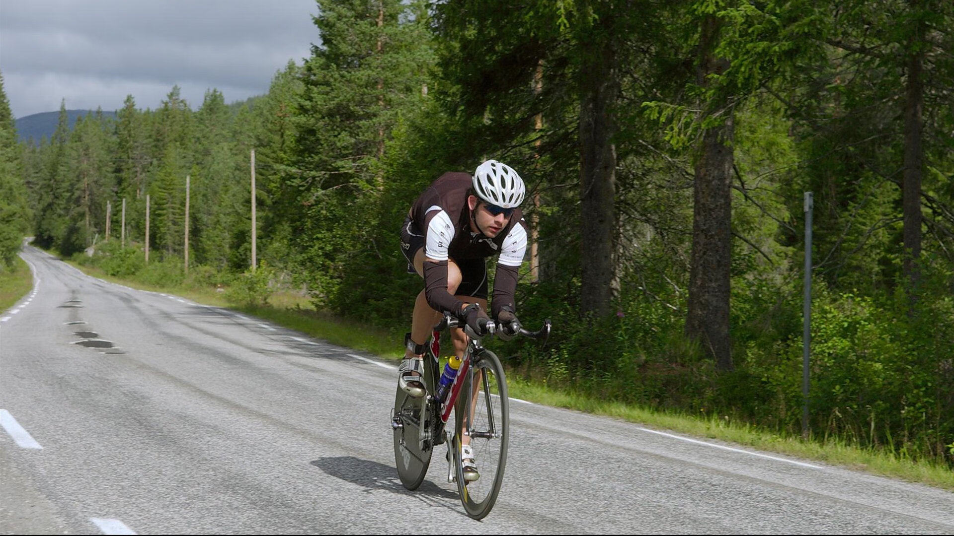 锋线诗人与战术机器,迪巴拉主宰比赛走向,美国体系压制冰岛防线