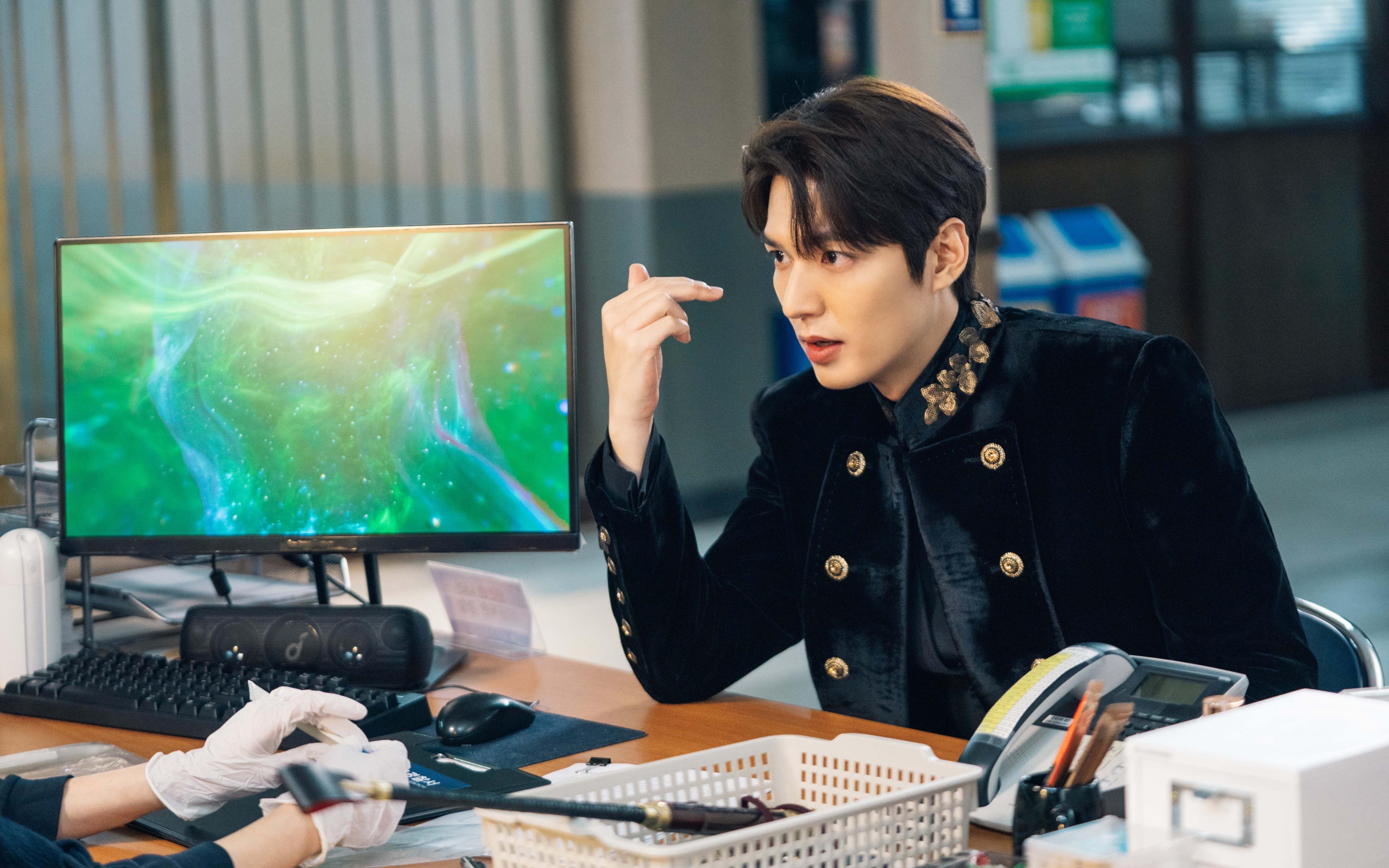 戈贝尔，一座移动的防御塔，与灰熊的钢铁洪流